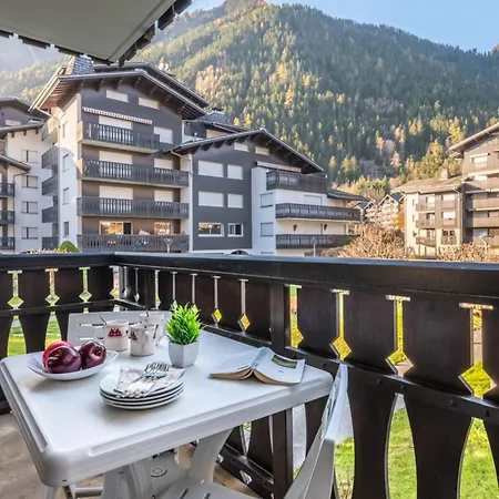 Apartmán Charming With Balcony Near The Slopes